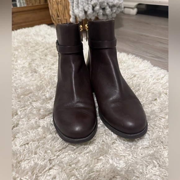 Michael by MK Women's Finley Low Heel Leather Booties - Picture 3 of 10